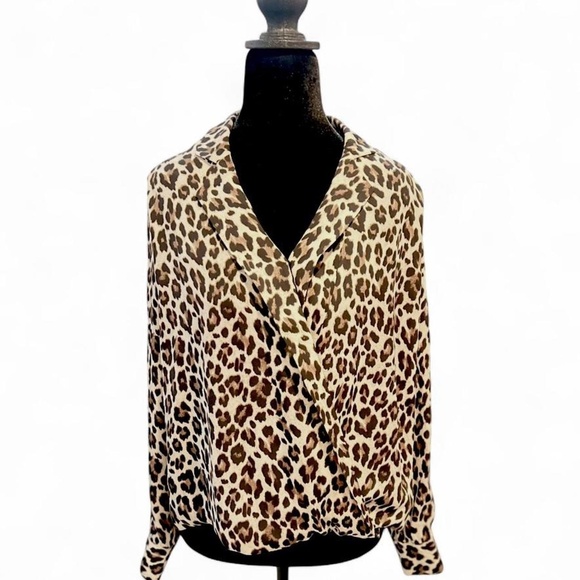 Vince Camuto Leopard Print Georgette Blouse — Size XS - NWOT - Picture 1 of 4